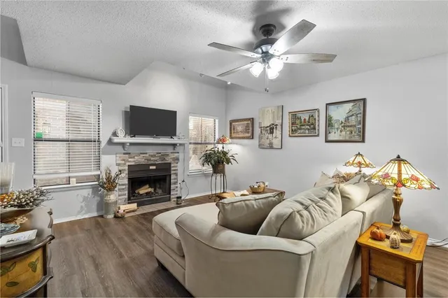 $1,400 | 3201 Donnelly Circle, Unit 309, Fort Worth, TX 76107