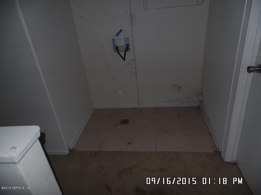 2020 Wells Road, Unit 27F Orange Park, FL 32073 - Photo 6 of 12 SAM_4109