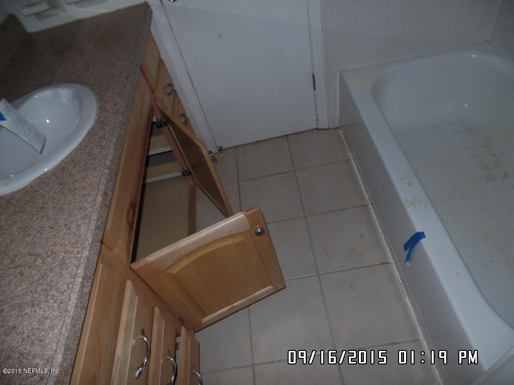 2020 Wells Road, Unit 27F Orange Park, FL 32073 - Photo 10 of 12 SAM_4115