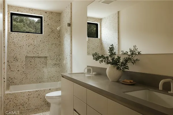 $6,490,000 | 12162 Laurel Terrace Drive, Studio City, CA 91604