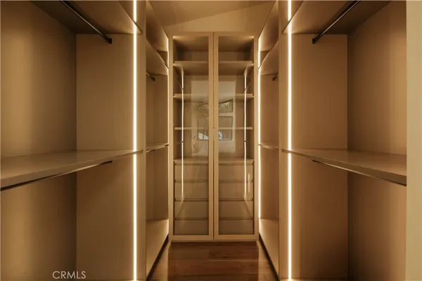 $6,490,000 | 12162 Laurel Terrace Drive, Studio City, CA 91604