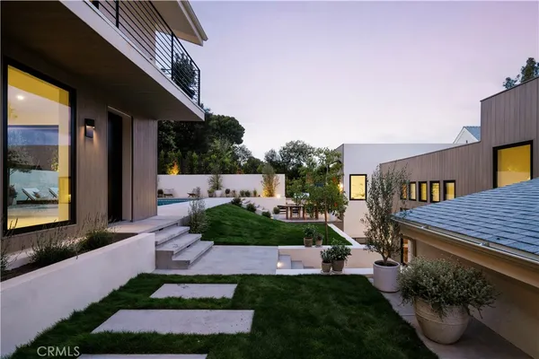 $6,490,000 | 12162 Laurel Terrace Drive, Studio City, CA 91604