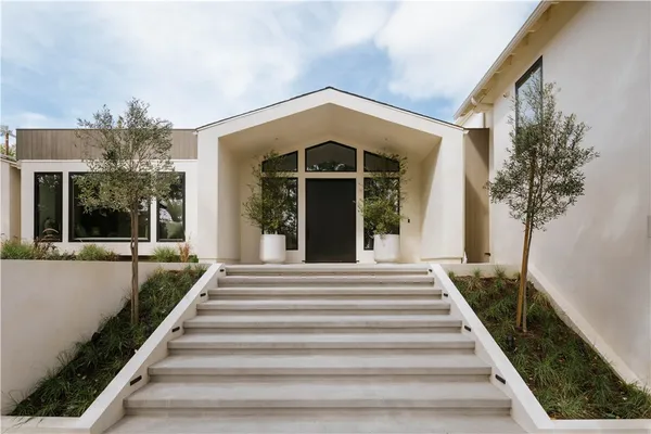 $6,490,000 | 12162 Laurel Terrace Drive, Studio City, CA 91604