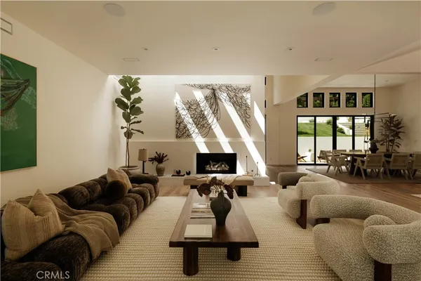 $6,490,000 | 12162 Laurel Terrace Drive, Studio City, CA 91604
