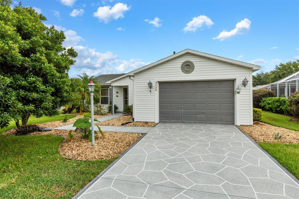 Great curb appeal - Detailed Painted Driveway and Walkway