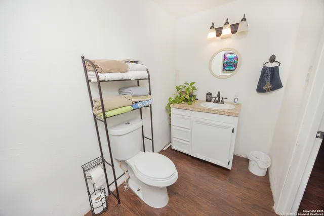 $399,000 | 1628 County Road 357, Utopia, TX 78884