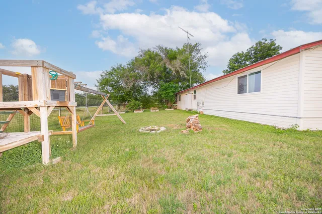 $399,000 | 1628 County Road 357, Utopia, TX 78884