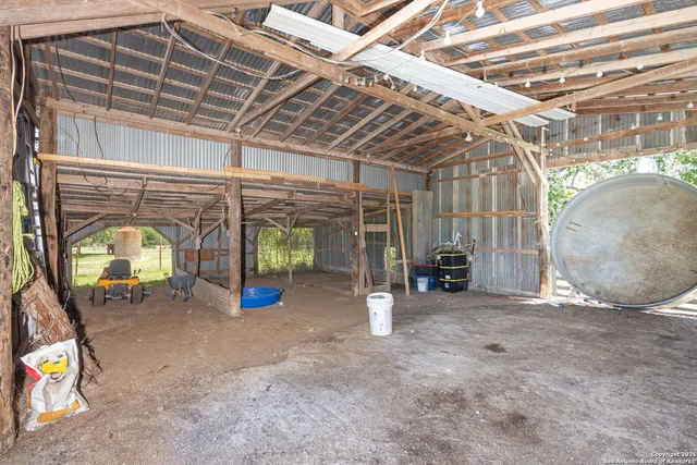 $399,000 | 1628 County Road 357, Utopia, TX 78884