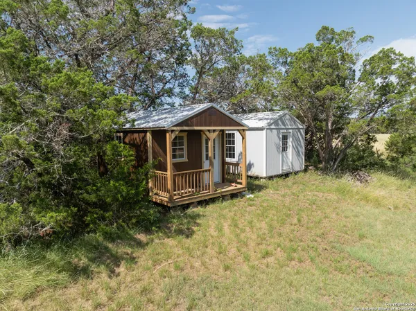 $399,000 | 1628 County Road 357, Utopia, TX 78884