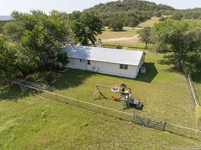 $399,000 | 1628 County Road 357, Utopia, TX 78884