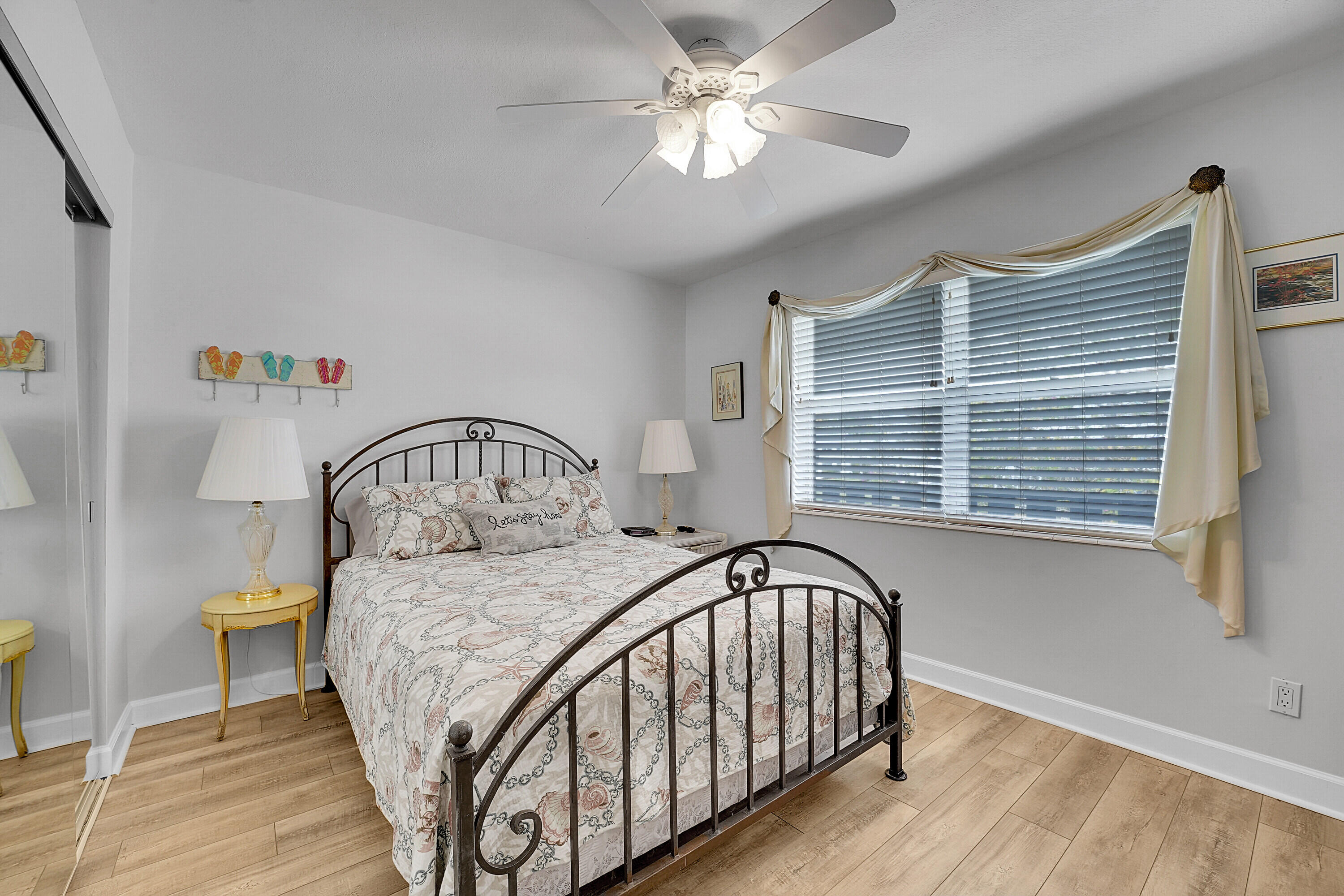 2929 Southeast Ocean Boulevard, Unit 13610 Stuart, FL 34996 - Photo 14 of 27 Guest bedroom