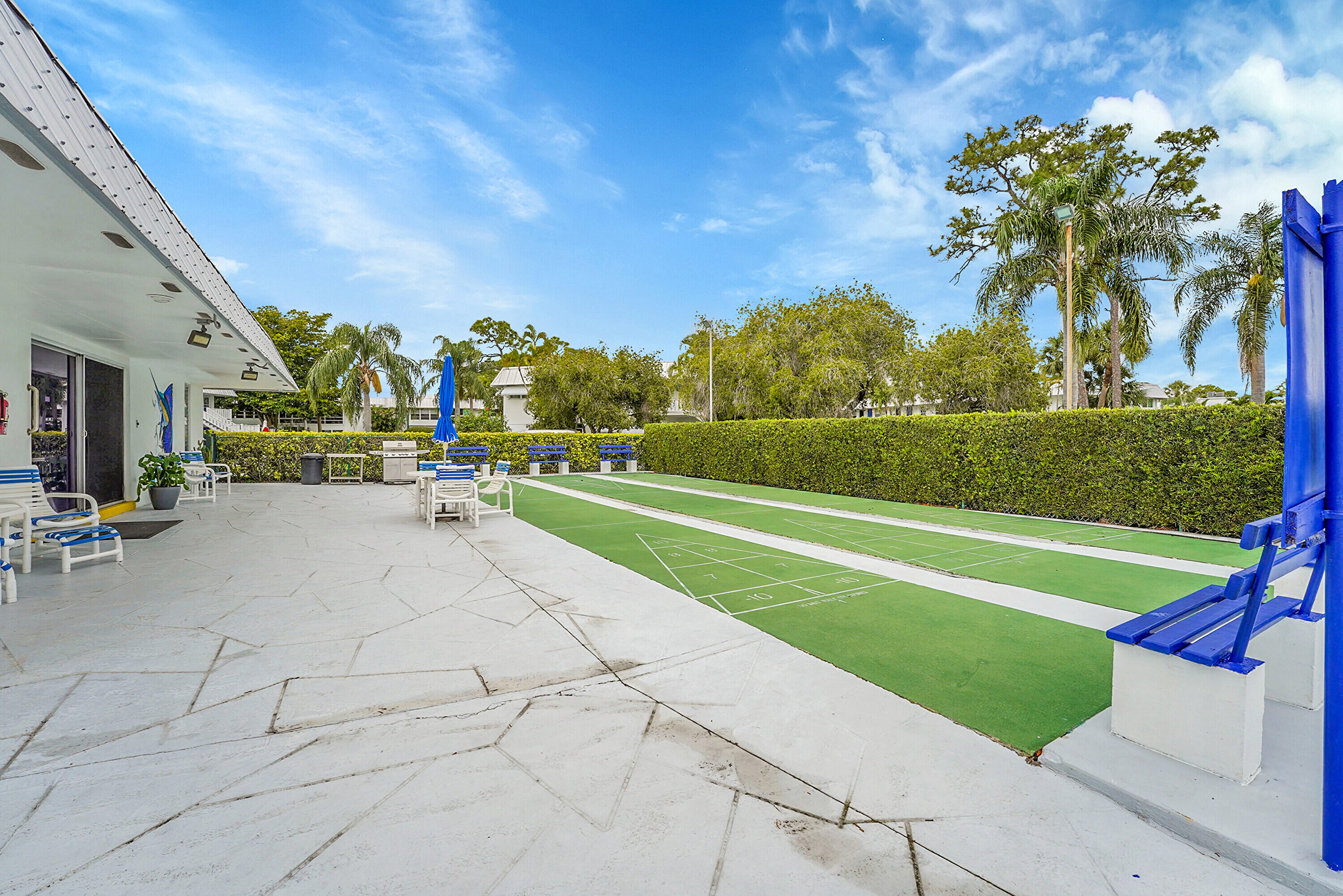 2929 Southeast Ocean Boulevard, Unit 13610 Stuart, FL 34996 - Photo 21 of 27 shuffleboard