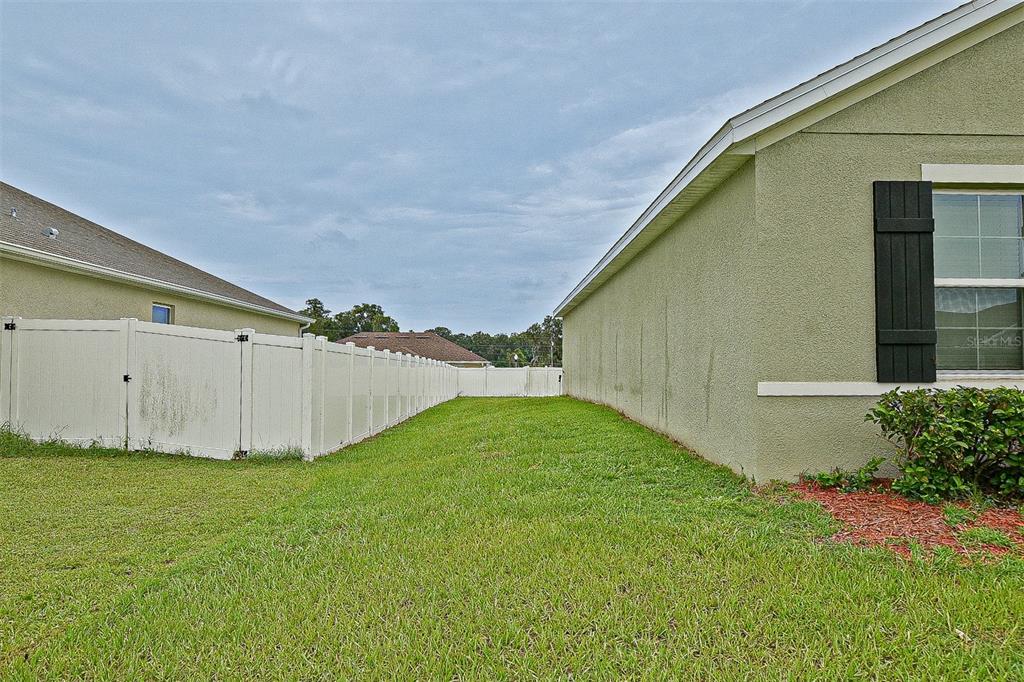 3902 Southeast 99th Street Belleview, FL 34420 - Photo 16 of 48