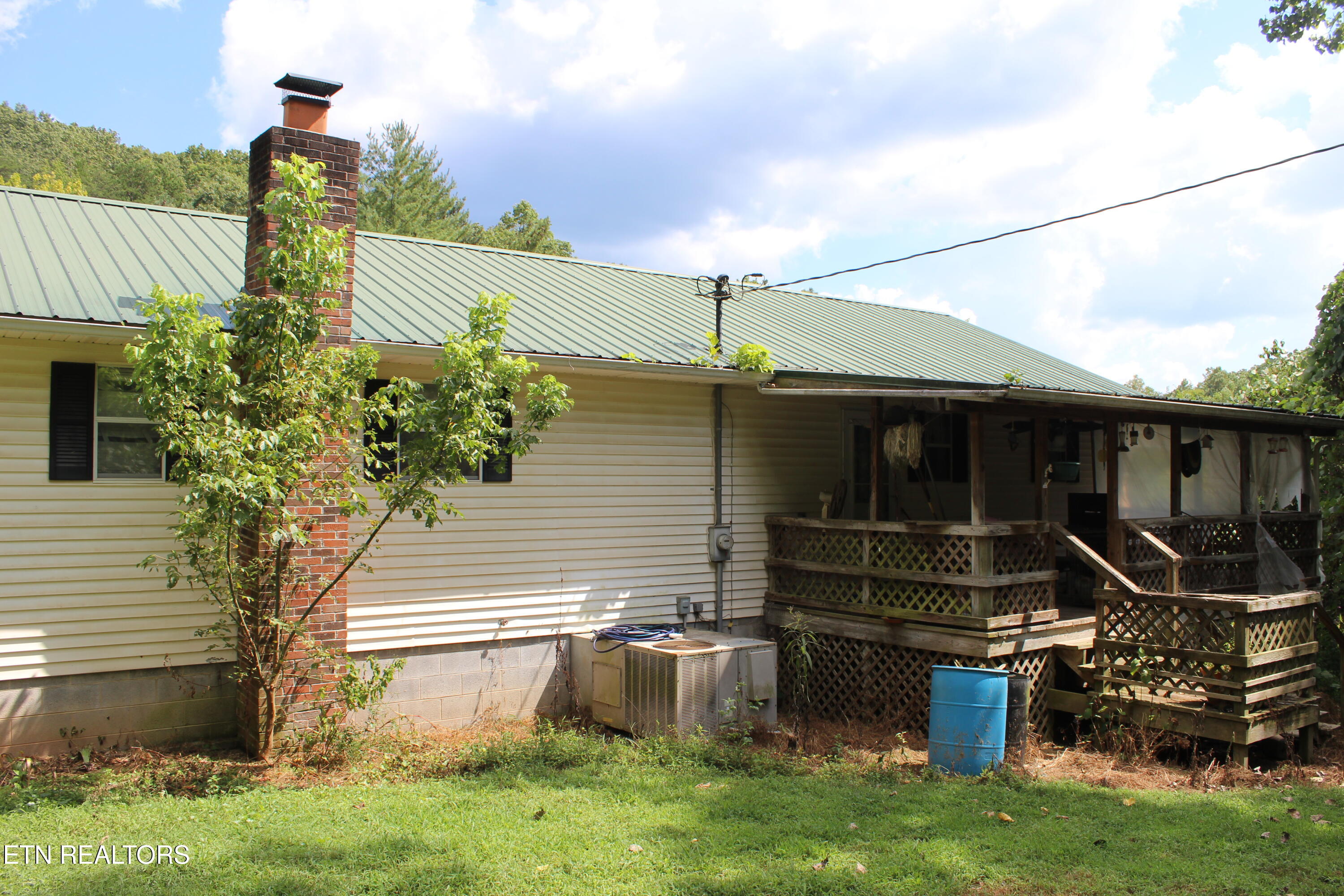 1104 Dan Bean Road Speedwell, TN 37870 - Photo 3 of 20 IMG_7181