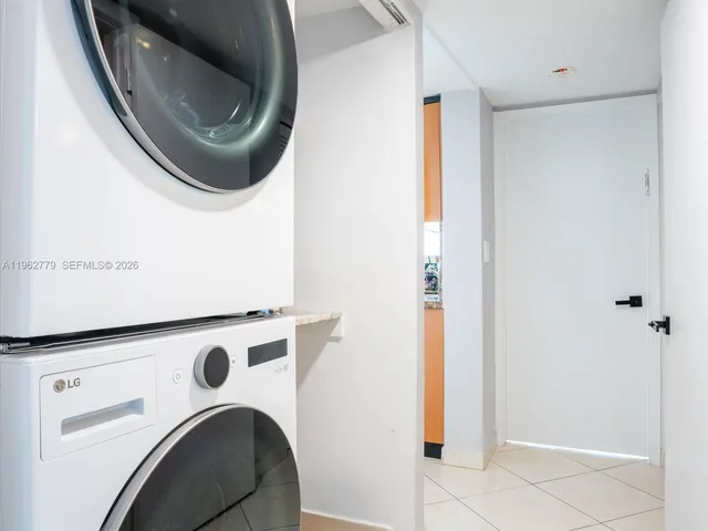 $4,300 | 19195 Northeast 36th Court, Unit 1010, Aventura, FL 33180