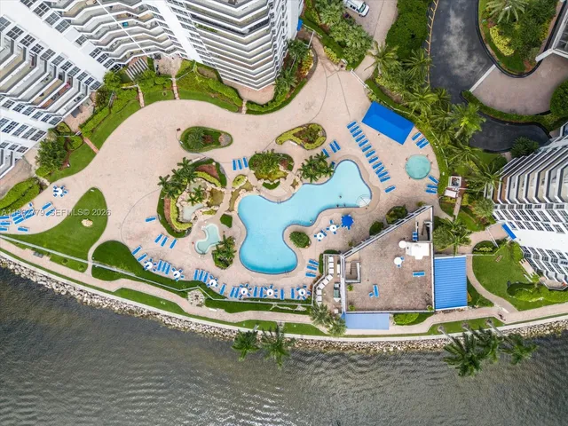 $4,300 | 19195 Northeast 36th Court, Unit 1010, Aventura, FL 33180