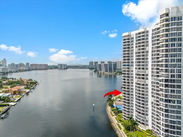 $4,300 | 19195 Northeast 36th Court, Unit 1010, Aventura, FL 33180