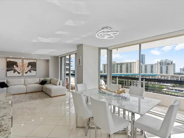 $4,300 | 19195 Northeast 36th Court, Unit 1010, Aventura, FL 33180