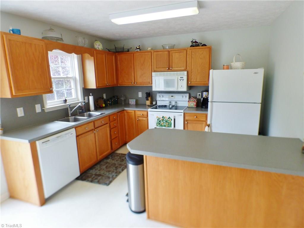 1180 Laurel Crest Road King, NC 27021 - Photo 6 of 24 Gallery Image 6