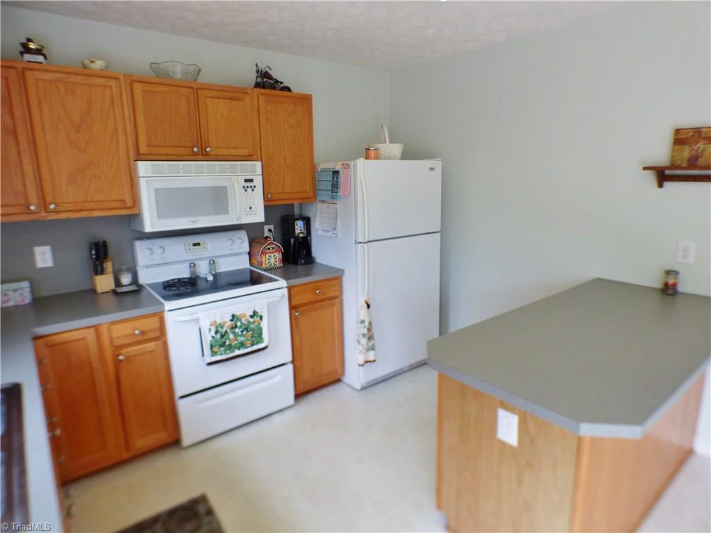 1180 Laurel Crest Road King, NC 27021 - Photo 7 of 24 Gallery Image 7