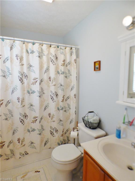 1180 Laurel Crest Road King, NC 27021 - Photo 10 of 24 Gallery Image 10