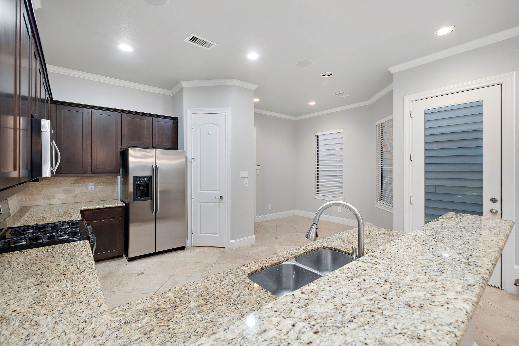 4214 Koehler Street, Unit A Houston, TX 77007 - Photo 6 of 23