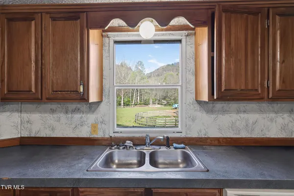 $495,000 | 11343 Robinson Hollow Road, Wise, VA 24293