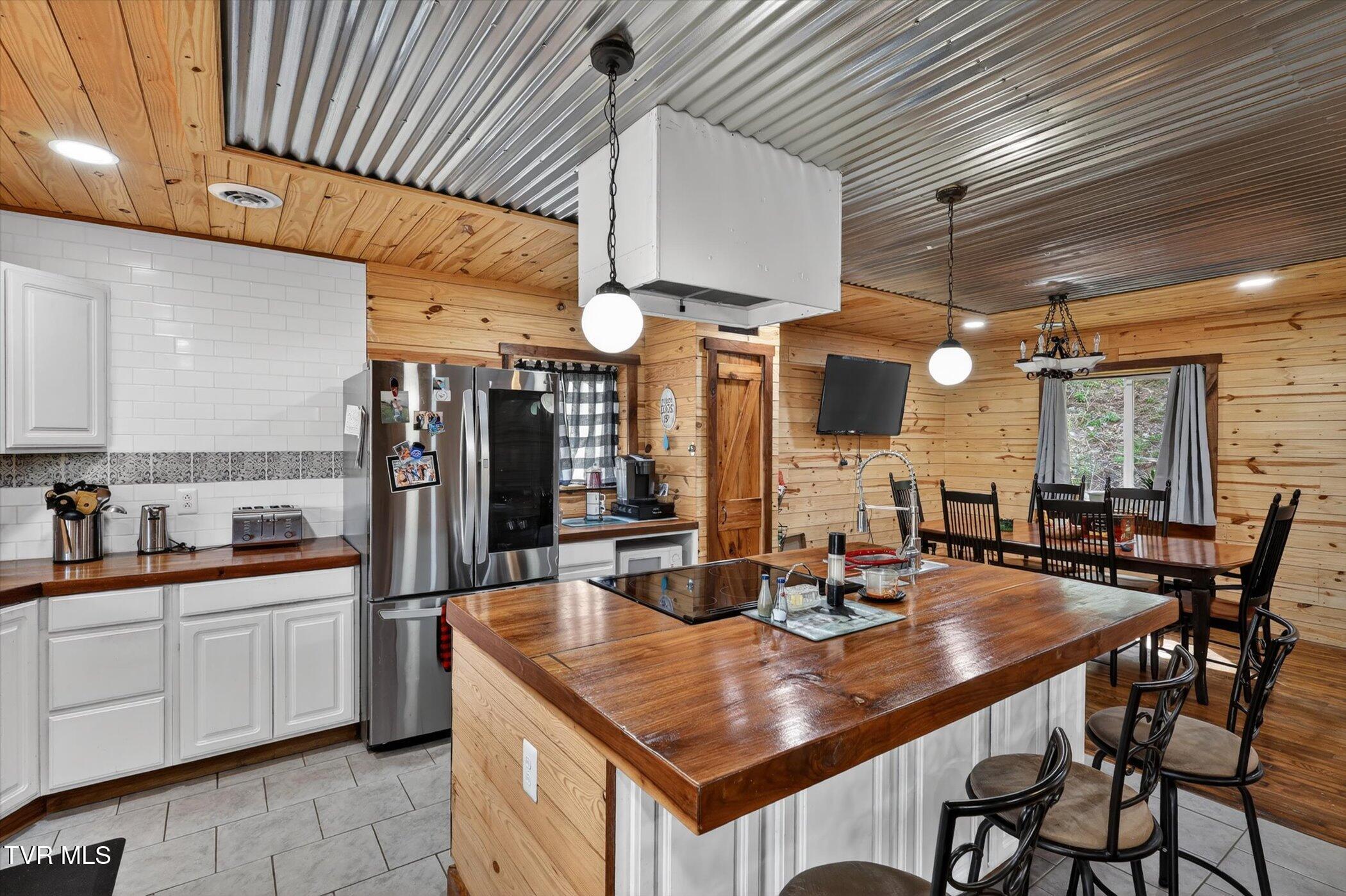 11343 Robinson Hollow Road Wise, VA 24293 - Photo 9 of 64 Black Walnut Countertop