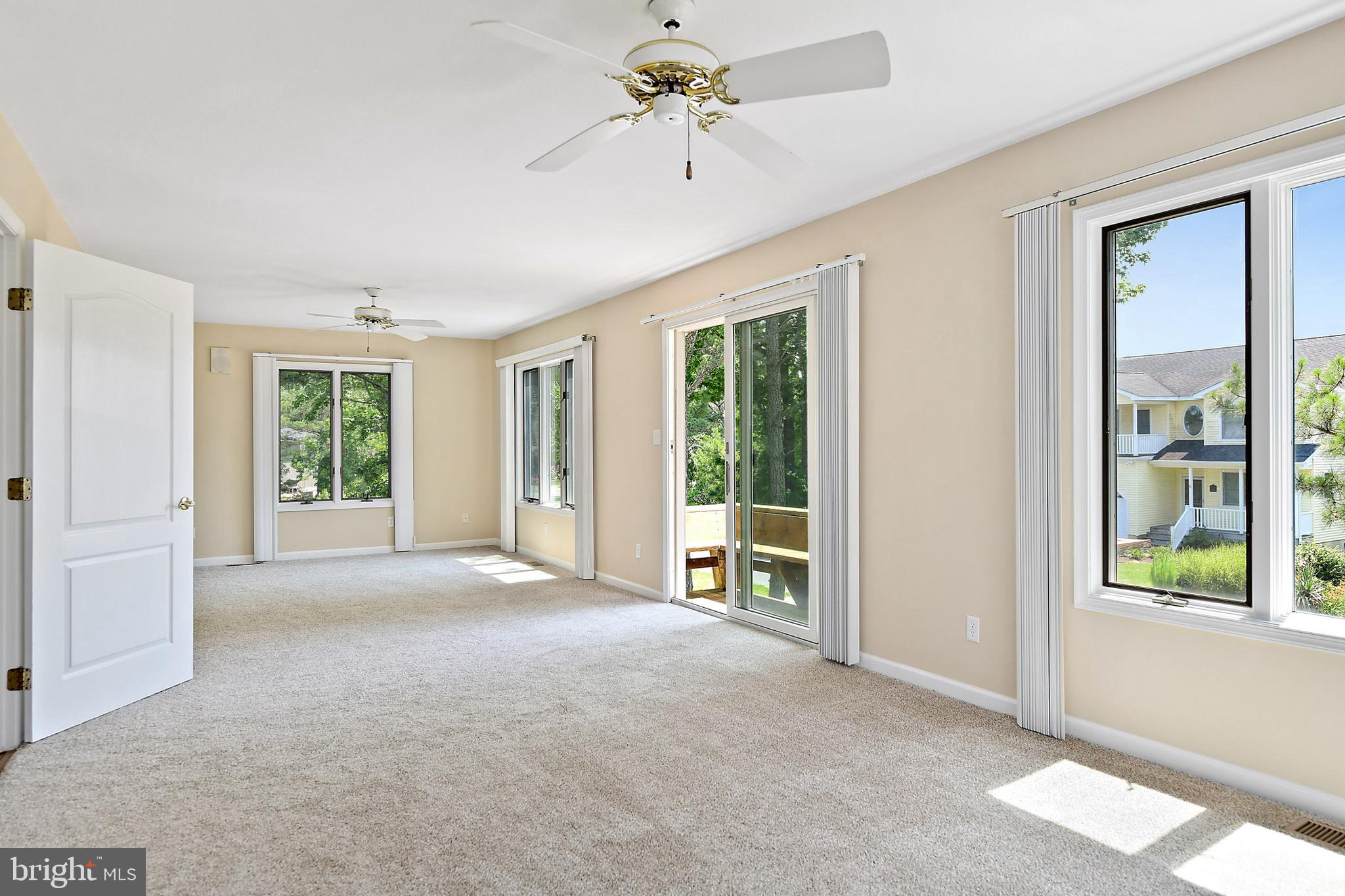 8 Riverside Court Berlin, MD 21811 - Photo 22 of 55 MBR is 33X12 - could be 2 rooms