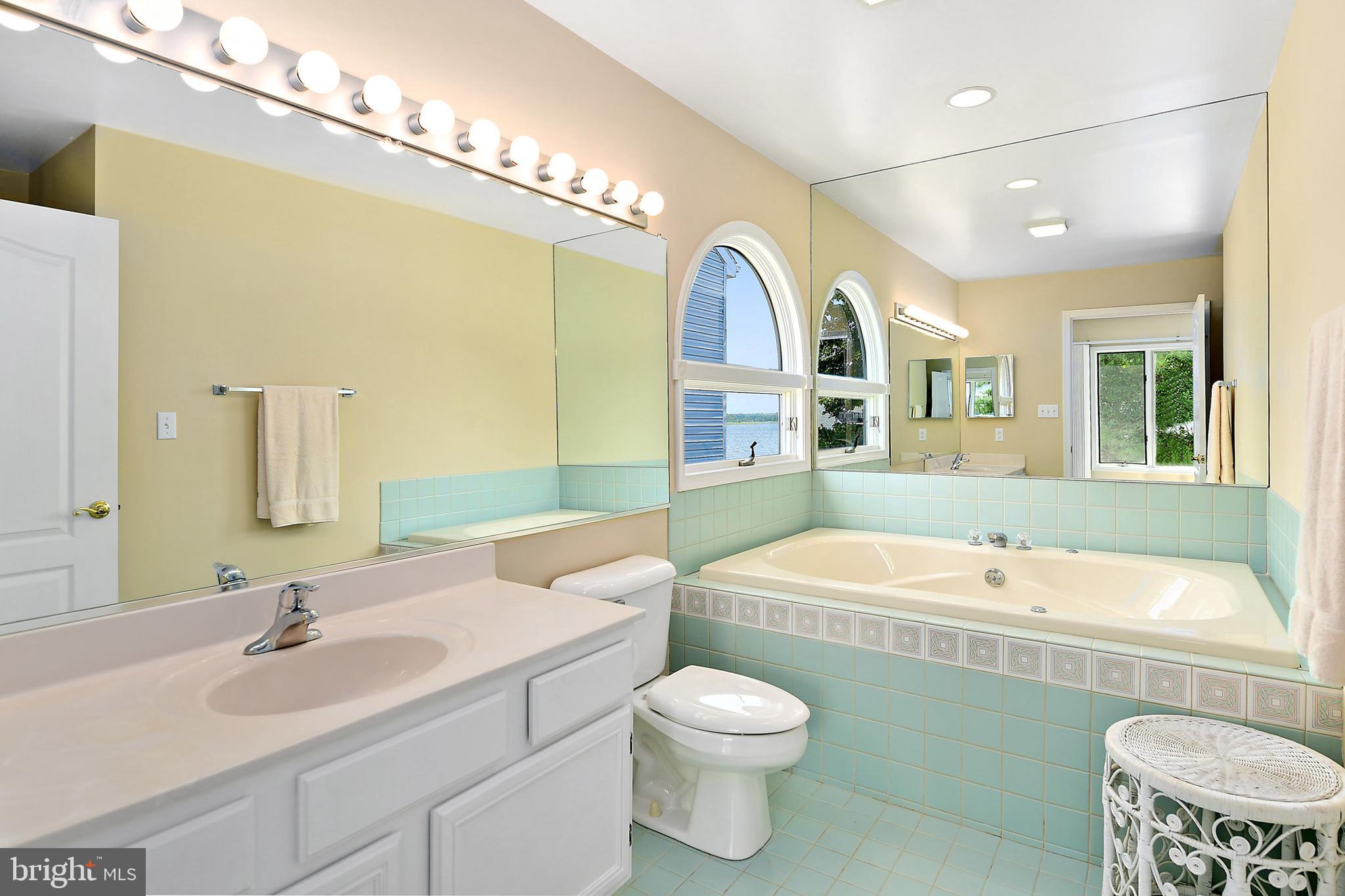8 Riverside Court Berlin, MD 21811 - Photo 26 of 55 Master Bath