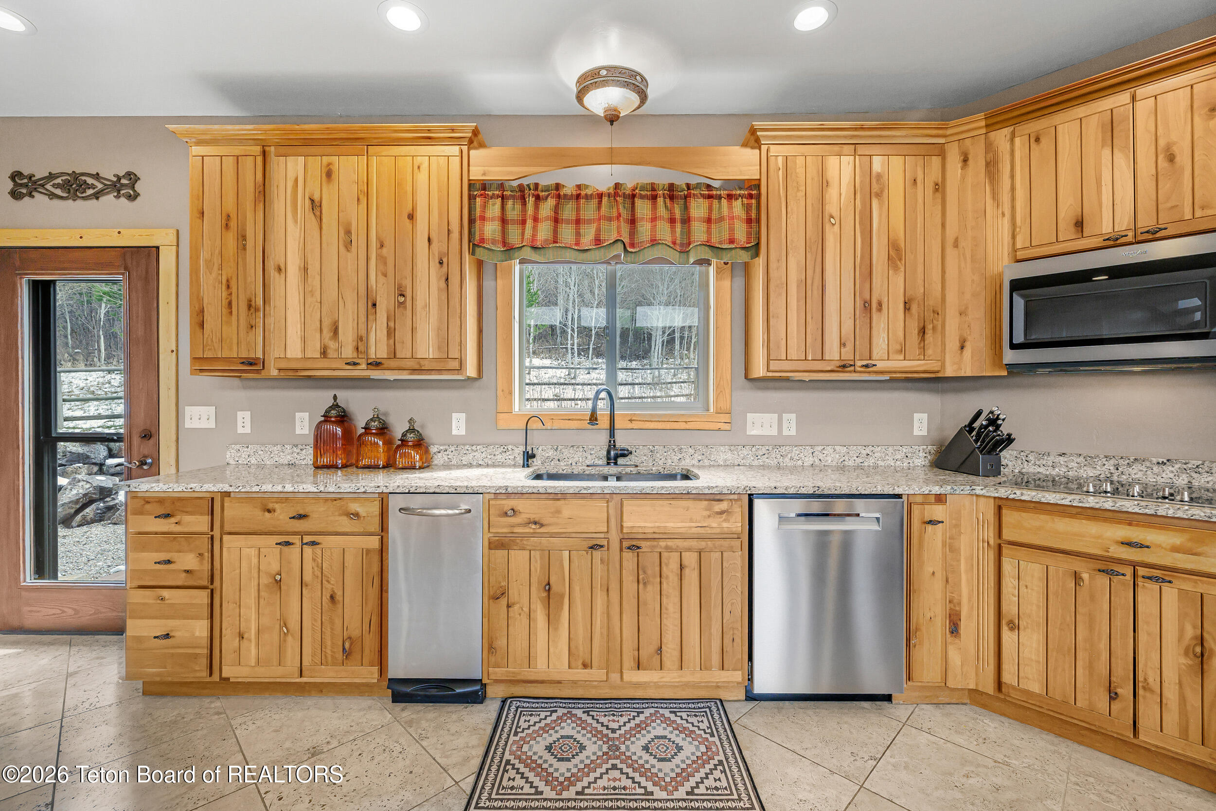 49 Dell Creek Road Alpine, WY 83128 - Photo 19 of 76 17_2g0a1005