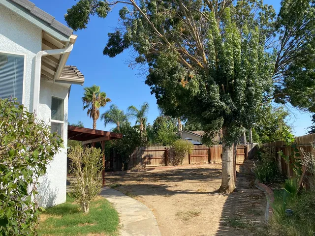 a view of a house with a outdoor space