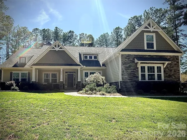 $1,055,000 | 6354 Harbor Oaks Drive, Denver, NC 28037