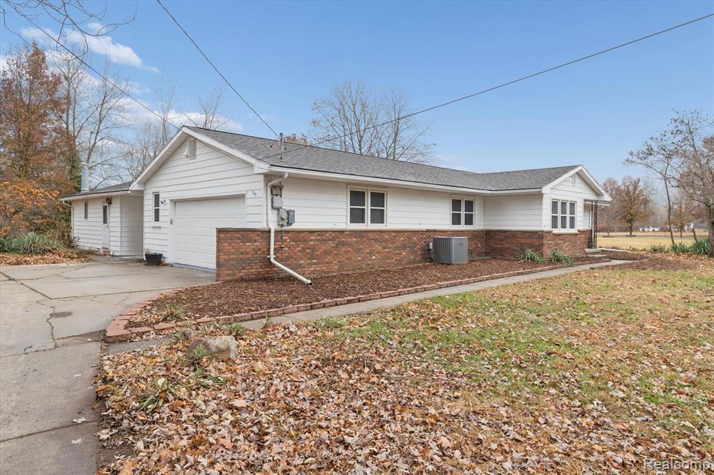 15635 Martinsville Road Belleville, MI 48111 - Photo 2 of 75