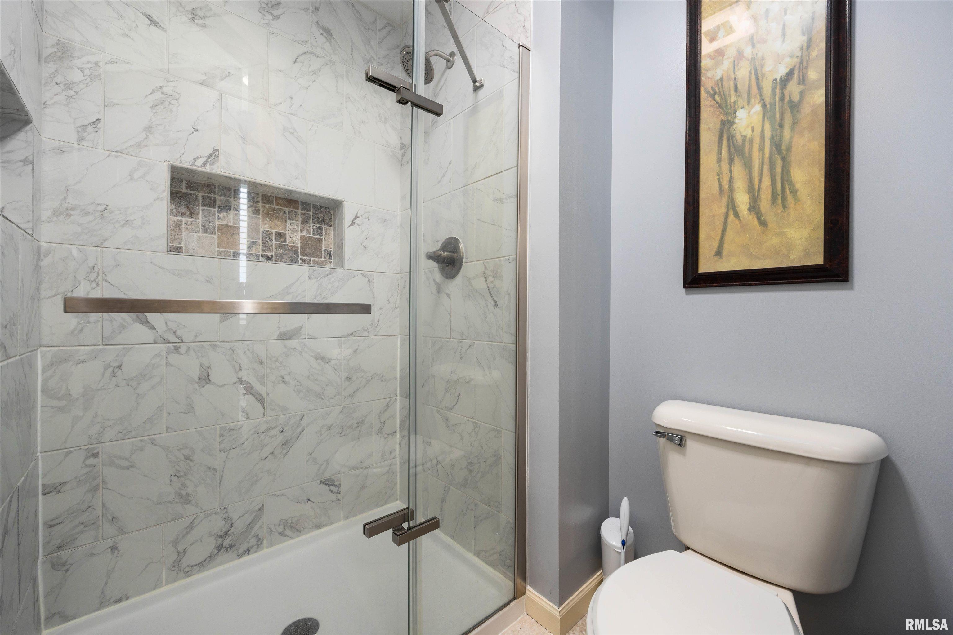 1504 Santa Fe Road Washington, IL 61571 - Photo 30 of 46 Gallery Image 30