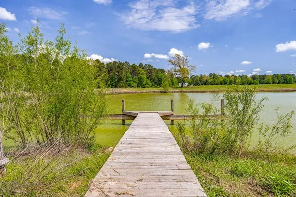 $1,100,000 | 1050 County Road 2618, Marietta, TX 75566