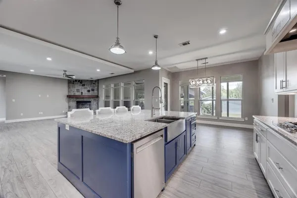 $1,100,000 | 1050 County Road 2618, Marietta, TX 75566