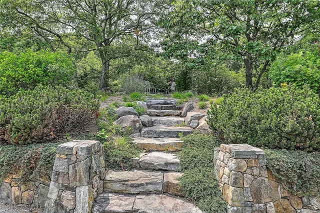 $2,850,000 | 13 No Bottom Ridge Road, Westerly, RI 02891