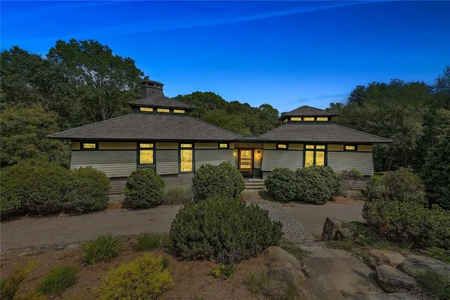 $2,850,000 | 13 No Bottom Ridge Road, Westerly, RI 02891