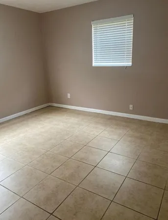 $1,900 | 2461 Southwest 82nd Avenue, Davie, FL 33324