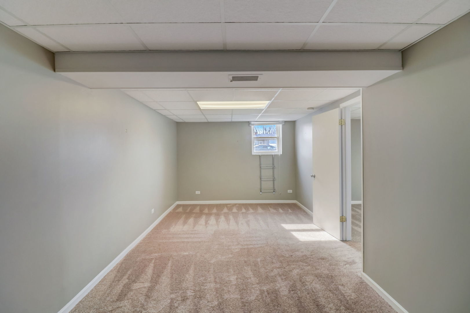 560 Willow Road Wauconda, IL 60084 - Photo 20 of 24 a view of an empty room and window
