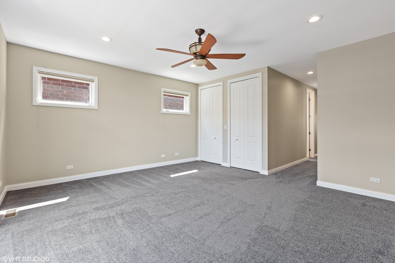 2038 West Race Avenue Chicago, IL 60612 - Photo 14 of 35 a view of a livingroom with a ceiling fan and window