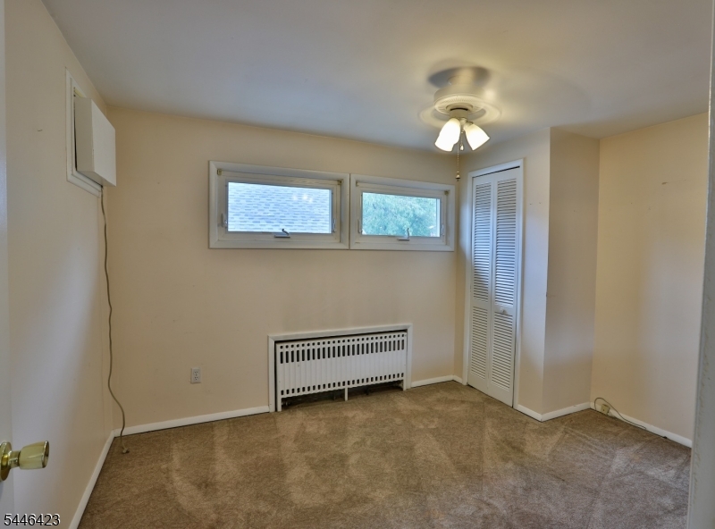 39 Chestnut Street Wallington, NJ 07057 - Photo 9 of 21