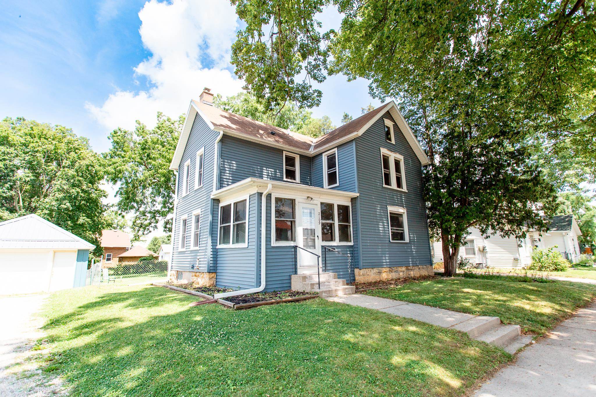 2109 16th Street Monroe, WI 53566 - Photo 1 of 36