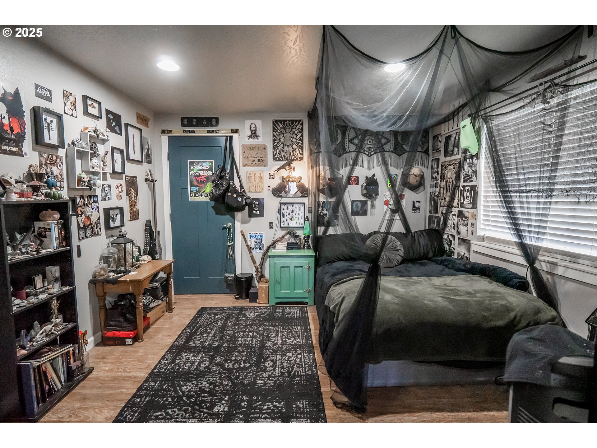 732 53rd Street Springfield, OR 97478 - Photo 22 of 27 a view of a livingroom with furniture and a fan