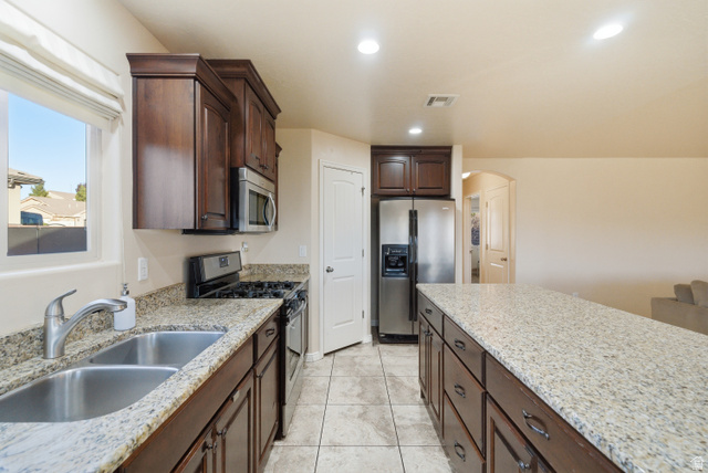 1025 North Ruby Place Washington, UT 84780 - Photo 9 of 28