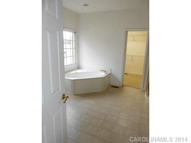 11445 Terrill Ridge Drive Davidson, NC 28036 - Photo 12 of 16 Gallery Image 12