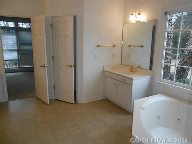 11445 Terrill Ridge Drive Davidson, NC 28036 - Photo 13 of 16 Gallery Image 13