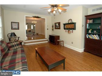 1319 Dill Road Havertown, PA 19083 - Photo 3 of 12 Family Room