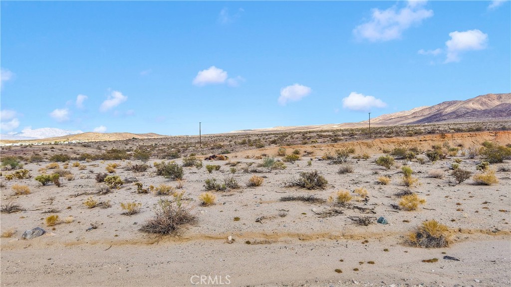 2 Baseline Road Twentynine Palms, CA 92277 - Photo 13 of 20 a view of a sky